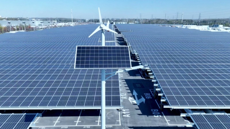 全力以赴，加速未來(lái) 專訪寶馬集團(tuán)董事長(zhǎng)齊普策，探索電動(dòng)化轉(zhuǎn)型與太陽(yáng)能技術(shù)融合之路